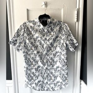 Denim & Flower Medium Slim Fit Floral Button Down